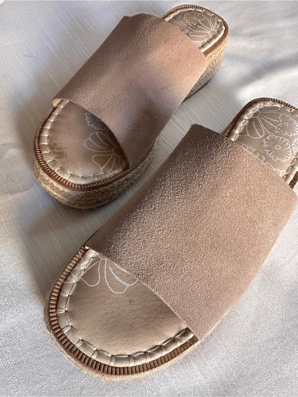 MUSSE & CLOUD Beige Suede Espadrille Platform Slides | 8